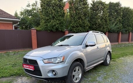 Mitsubishi Outlander III рестайлинг 3, 2010 год, 980 000 рублей, 1 фотография