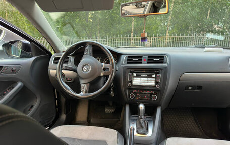 Volkswagen Jetta VI, 2011 год, 870 000 рублей, 9 фотография