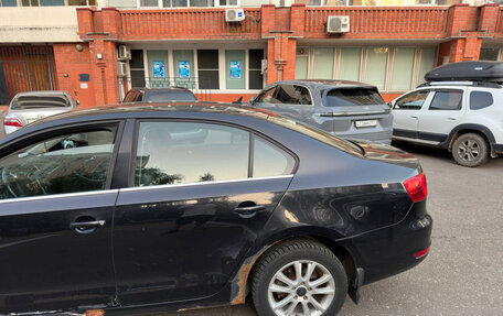 Volkswagen Jetta VI, 2011 год, 870 000 рублей, 5 фотография