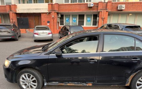 Volkswagen Jetta VI, 2011 год, 870 000 рублей, 3 фотография