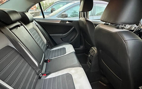 Volkswagen Jetta VI, 2011 год, 870 000 рублей, 14 фотография