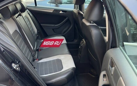 Volkswagen Jetta VI, 2011 год, 870 000 рублей, 15 фотография