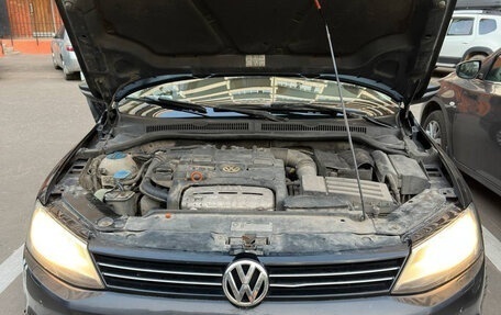 Volkswagen Jetta VI, 2011 год, 870 000 рублей, 28 фотография