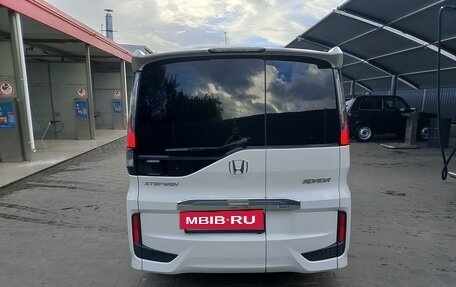 Honda Stepwgn IV, 2018 год, 2 450 000 рублей, 7 фотография