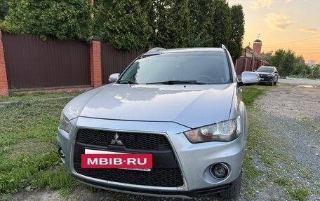 Mitsubishi Outlander III рестайлинг 3, 2010 год, 980 000 рублей, 3 фотография