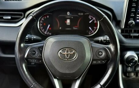 Toyota RAV4, 2021 год, 3 075 000 рублей, 10 фотография