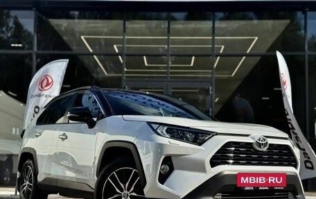 Toyota RAV4, 2021 год, 3 075 000 рублей, 3 фотография