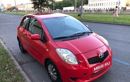 Toyota Yaris III рестайлинг, 2006 год, 470 000 рублей, 3 фотография