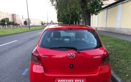 Toyota Yaris III рестайлинг, 2006 год, 470 000 рублей, 6 фотография