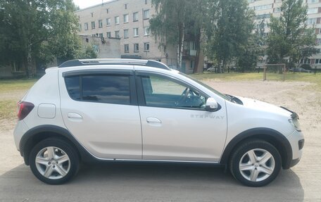 Renault Sandero II рестайлинг, 2016 год, 950 000 рублей, 3 фотография