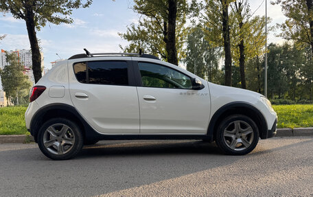 Renault Sandero II рестайлинг, 2019 год, 1 150 000 рублей, 2 фотография