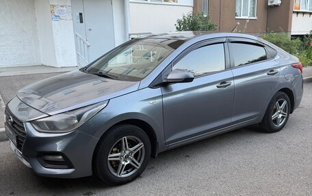 Hyundai Solaris II рестайлинг, 2019 год, 750 000 рублей, 1 фотография