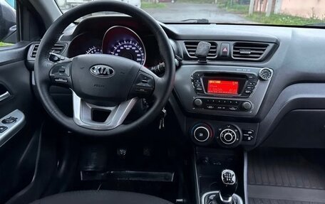KIA Rio III рестайлинг, 2013 год, 820 000 рублей, 6 фотография