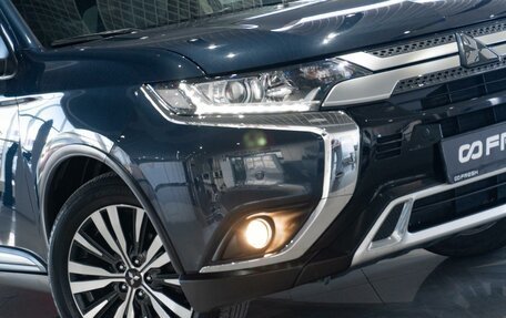 Mitsubishi Outlander III рестайлинг 3, 2021 год, 2 899 000 рублей, 7 фотография