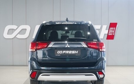 Mitsubishi Outlander III рестайлинг 3, 2021 год, 2 899 000 рублей, 4 фотография