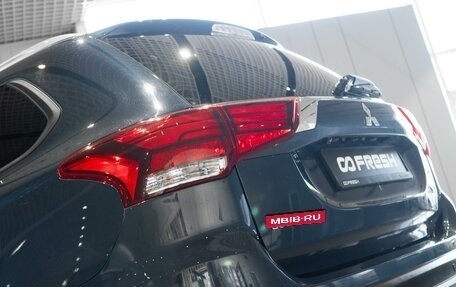 Mitsubishi Outlander III рестайлинг 3, 2021 год, 2 899 000 рублей, 9 фотография