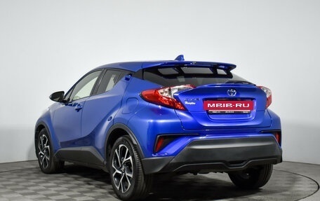 Toyota C-HR I рестайлинг, 2018 год, 1 900 000 рублей, 8 фотография