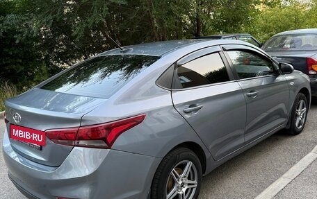 Hyundai Solaris II рестайлинг, 2019 год, 750 000 рублей, 3 фотография