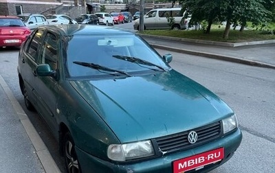 Volkswagen Polo III рестайлинг, 2000 год, 110 000 рублей, 1 фотография