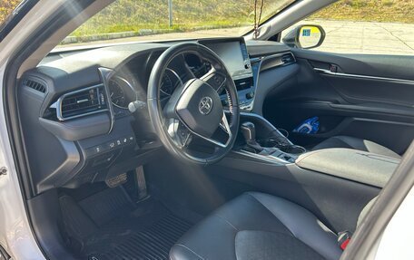 Toyota Camry, 2021 год, 3 650 000 рублей, 5 фотография