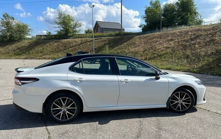 Toyota Camry, 2021 год, 3 650 000 рублей, 3 фотография