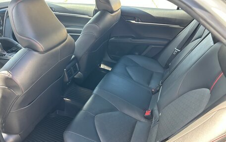 Toyota Camry, 2021 год, 3 650 000 рублей, 7 фотография