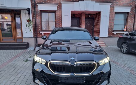 BMW 5 серия, 2025 год, 9 200 000 рублей, 39 фотография