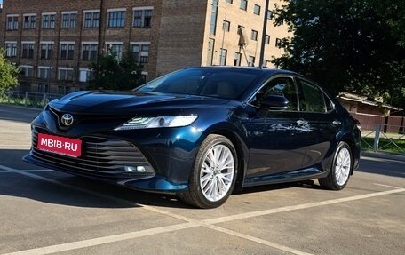 Toyota Camry, 2018 год, 3 465 000 рублей, 1 фотография