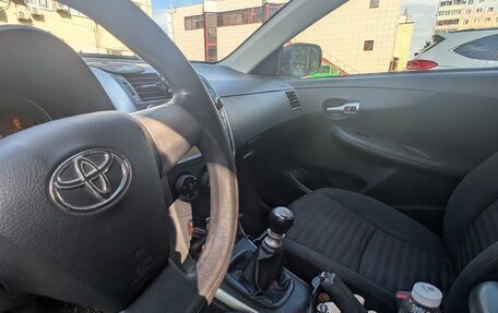 Toyota Corolla, 2011 год, 650 000 рублей, 7 фотография