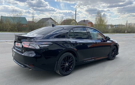 Toyota Camry, 2021 год, 3 300 000 рублей, 6 фотография