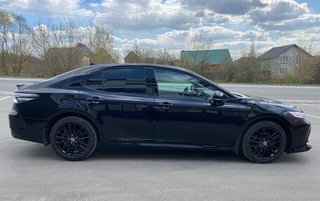 Toyota Camry, 2021 год, 3 300 000 рублей, 7 фотография