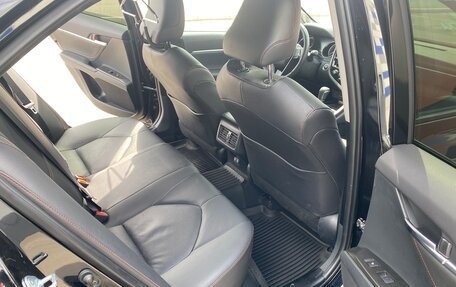 Toyota Camry, 2021 год, 3 300 000 рублей, 12 фотография