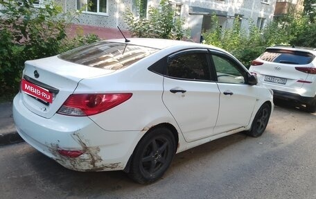 Hyundai Solaris II рестайлинг, 2011 год, 380 000 рублей, 3 фотография