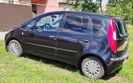 Mitsubishi Colt VI рестайлинг, 2005 год, 340 000 рублей, 2 фотография