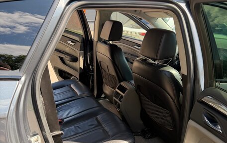 Cadillac SRX II рестайлинг, 2011 год, 1 250 000 рублей, 10 фотография
