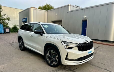 Skoda Kodiaq I, 2025 год, 5 149 999 рублей, 9 фотография