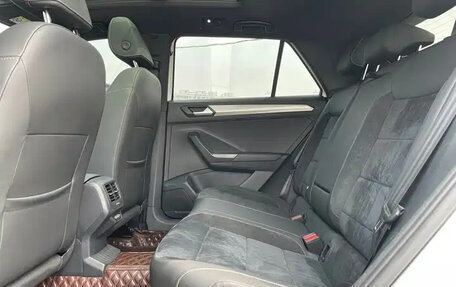 Volkswagen T-Roc I, 2022 год, 1 600 004 рублей, 17 фотография