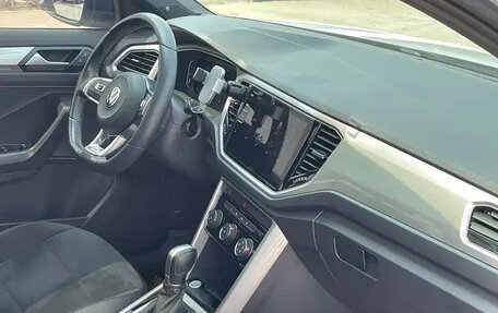 Volkswagen T-Roc I, 2022 год, 1 600 004 рублей, 16 фотография