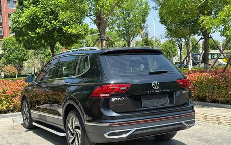 Volkswagen Tiguan II, 2023 год, 2 550 004 рублей, 5 фотография