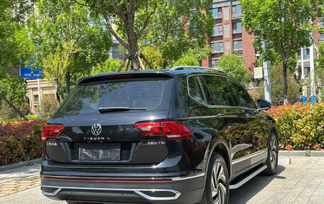Volkswagen Tiguan II, 2023 год, 2 550 004 рублей, 7 фотография