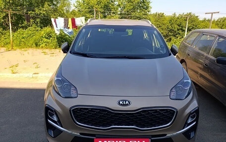KIA Sportage IV рестайлинг, 2018 год, 2 300 000 рублей, 2 фотография