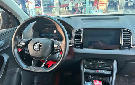 Skoda Karoq I, 2023 год, 1 850 000 рублей, 5 фотография