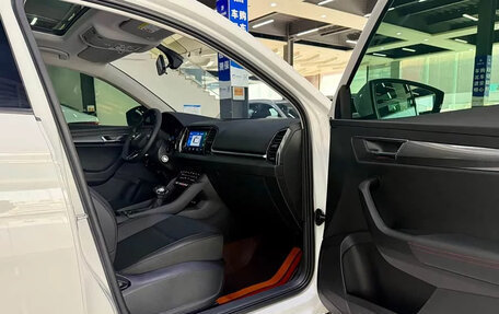 Skoda Karoq I, 2023 год, 1 900 000 рублей, 11 фотография