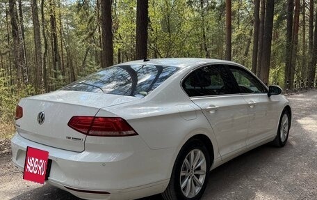 Volkswagen Passat B8 рестайлинг, 2015 год, 1 720 000 рублей, 3 фотография