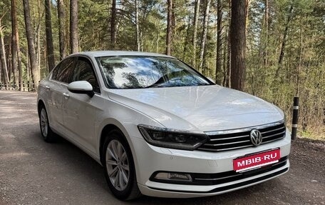 Volkswagen Passat B8 рестайлинг, 2015 год, 1 720 000 рублей, 1 фотография