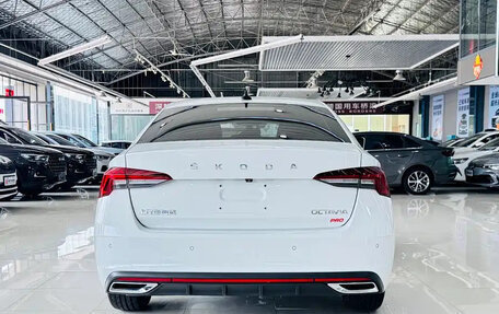 Skoda Octavia IV, 2023 год, 1 740 000 рублей, 6 фотография