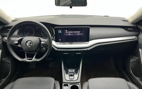 Skoda Octavia IV, 2023 год, 1 700 000 рублей, 8 фотография