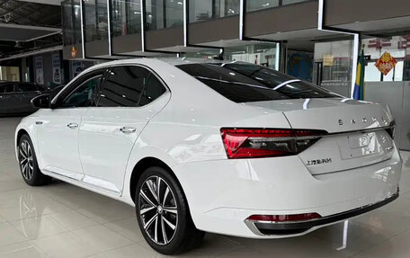 Skoda Superb III рестайлинг, 2023 год, 1 800 000 рублей, 4 фотография