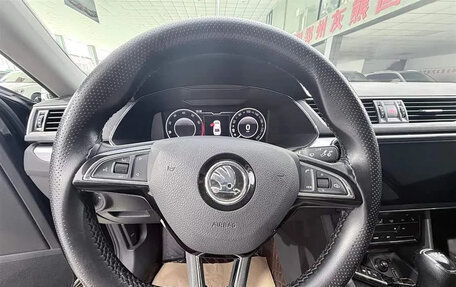 Skoda Superb III рестайлинг, 2023 год, 1 800 000 рублей, 7 фотография