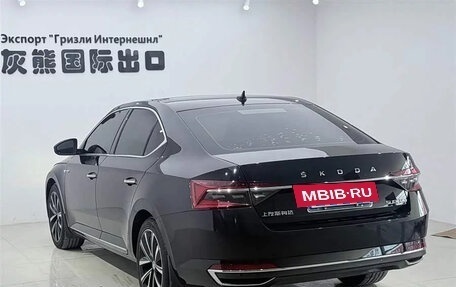 Skoda Superb III рестайлинг, 2023 год, 1 800 000 рублей, 4 фотография